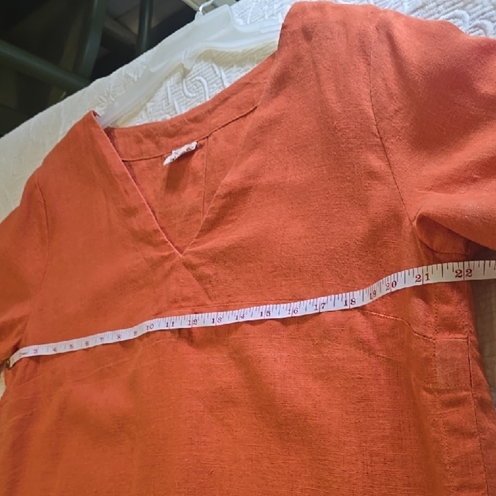 Linenbee Relaxed V-Neck Linen Tunic in Burnt Orange Large - Picture 4 of 6
